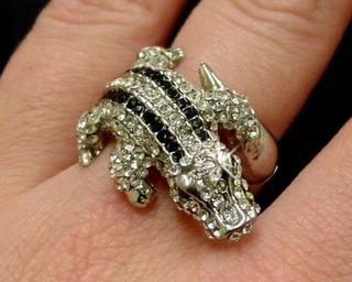 Stretchy Rhinestone Alligator Ring